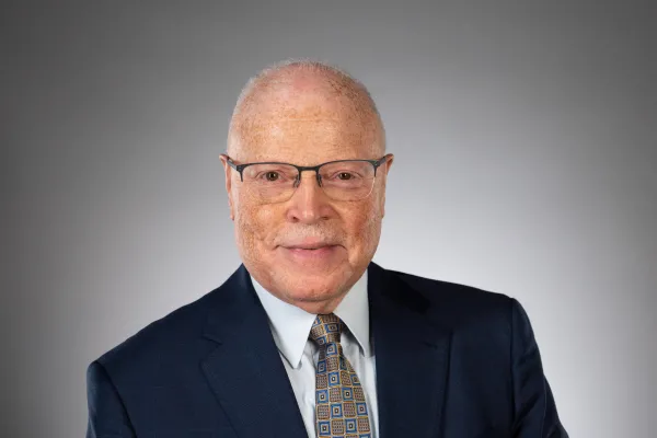 pres_saunders_official_hdshot2022.jpg